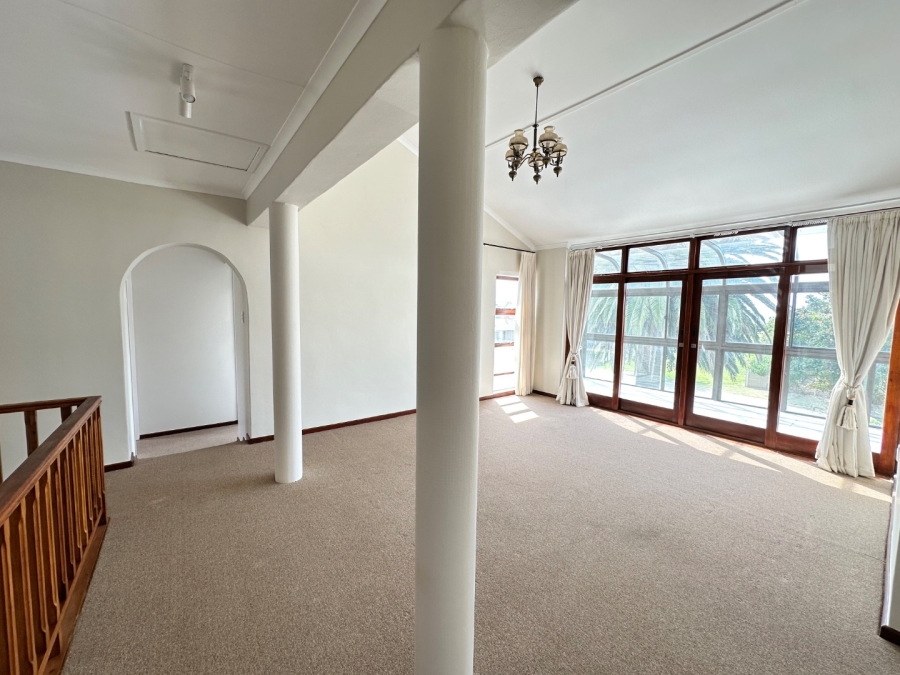5 Bedroom Property for Sale in Bayview Western Cape